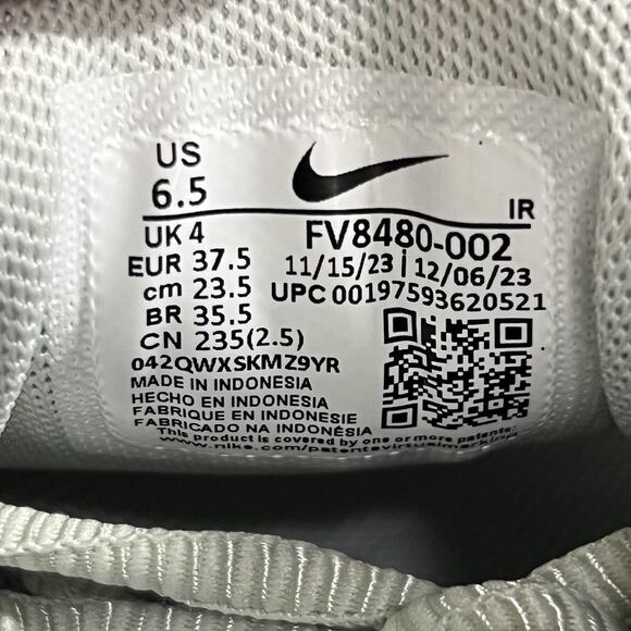 Nike Air Max Plus Shoes Womens Size 6.5 Gray Tuned Air TN Sneakers FV8480-002 - Picture 8 of 9